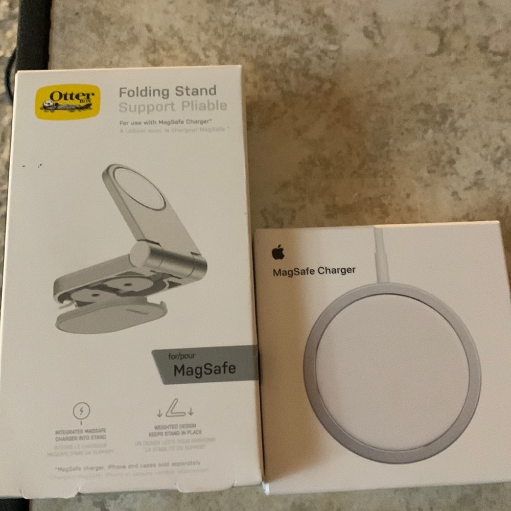Brand new MagSafe charger and stand for iPhone version 10 plus